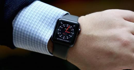 Apple Watch четвертого поколения получат новый дизайн и увеличенный экран Apple Watch четвертого поколения получат новый дизайн и увеличенный экран